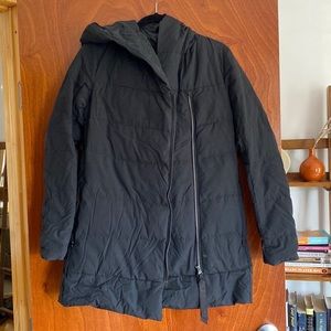 Black Lululemon puffer jacket